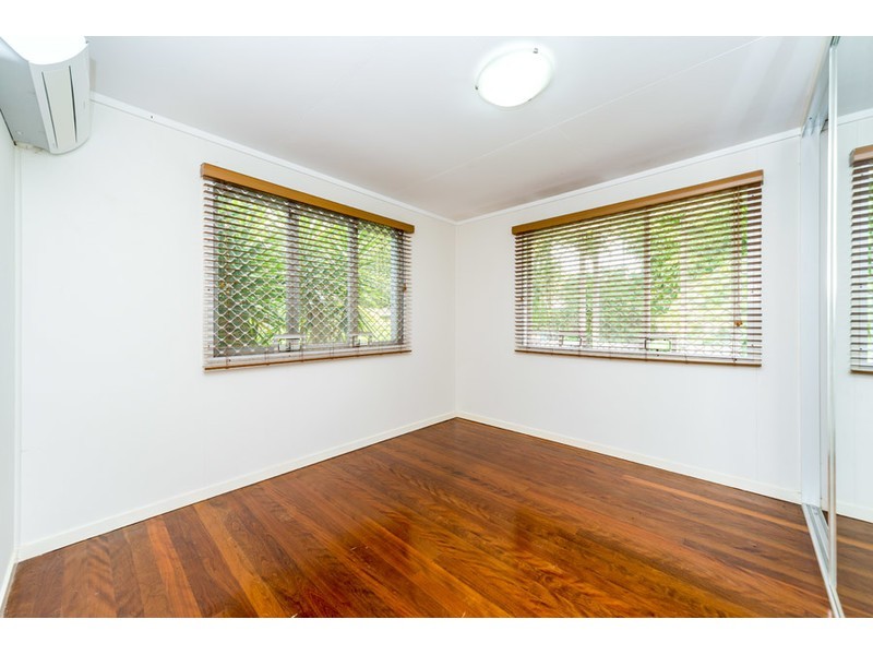 26 Reynolds Avenue, Labrador QLD 4215