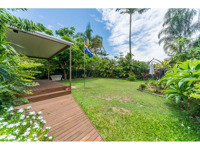 26 Reynolds Avenue, Labrador QLD 4215