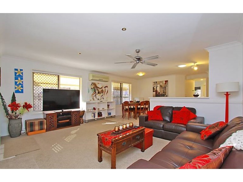 1/105 Muir Street, Labrador QLD 4215