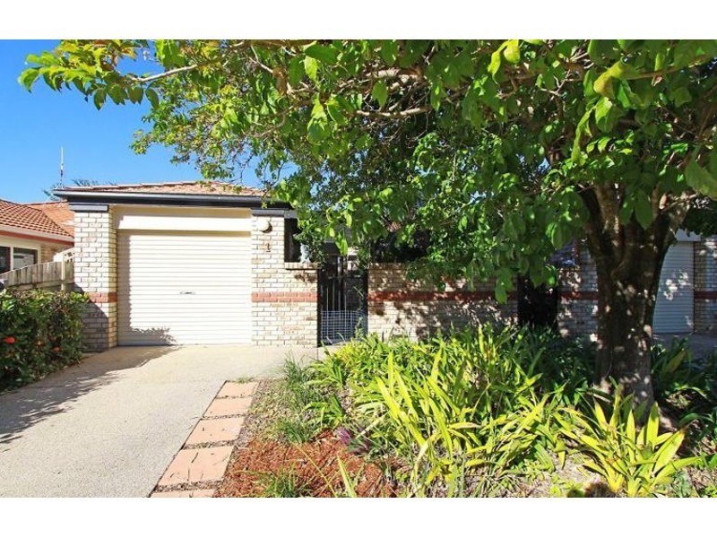 1/105 Muir Street, Labrador QLD 4215