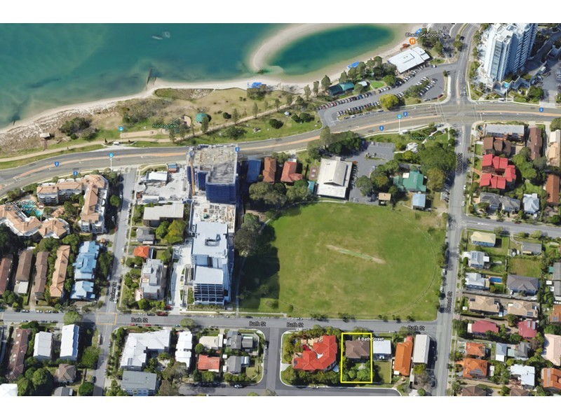 8 Bath Street, Labrador QLD 4215