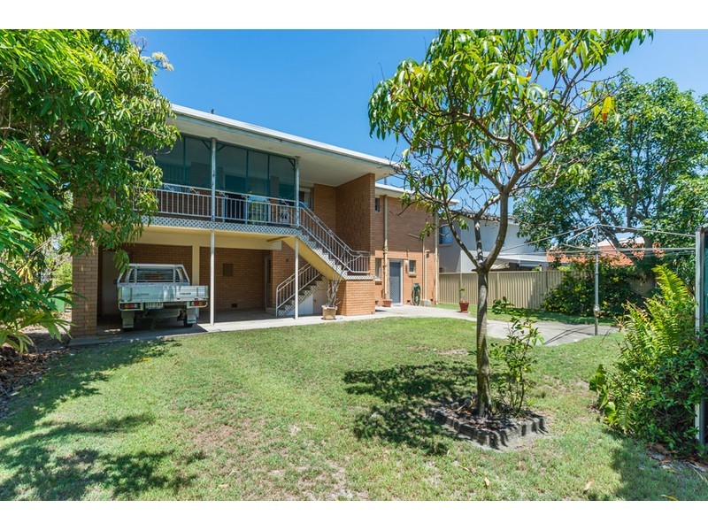 8 Bath Street, Labrador QLD 4215