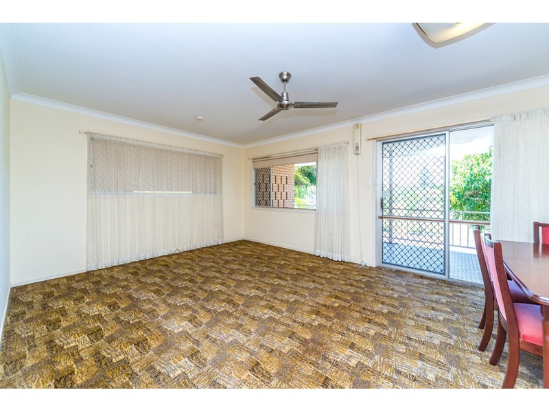 8 Bath Street, Labrador QLD 4215