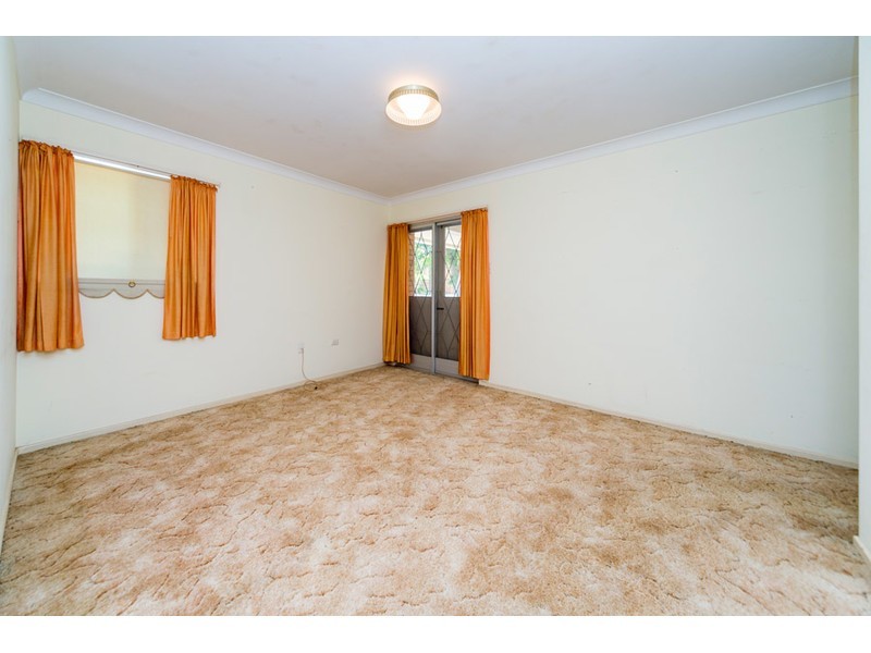 8 Bath Street, Labrador QLD 4215