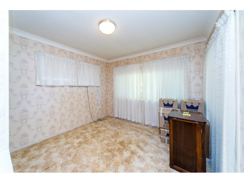 8 Bath Street, Labrador QLD 4215