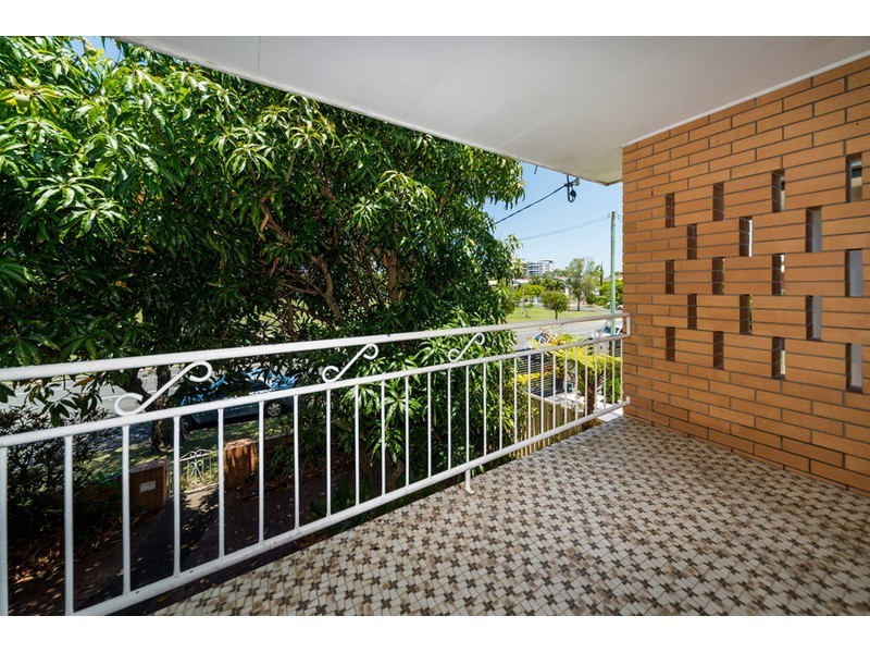 8 Bath Street, Labrador QLD 4215