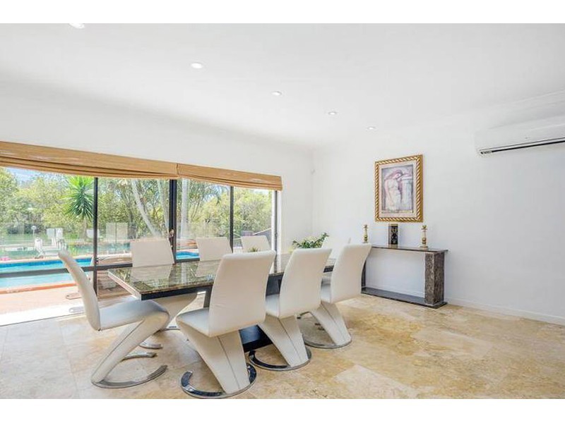 19 Tranquility Circuit, Helensvale QLD 4212