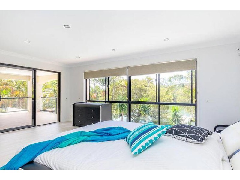 19 Tranquility Circuit, Helensvale QLD 4212