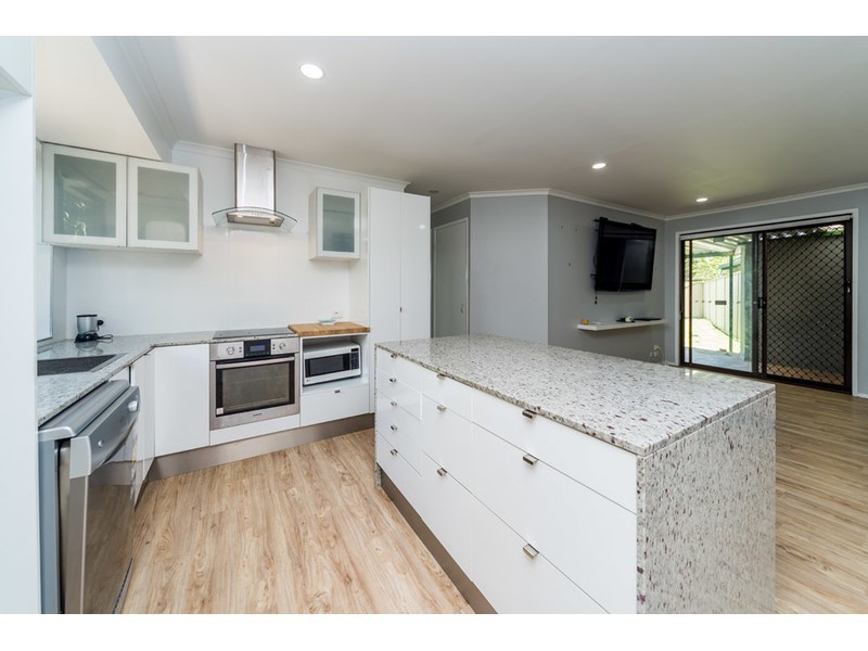 2/9 Elm Court, Labrador QLD 4215