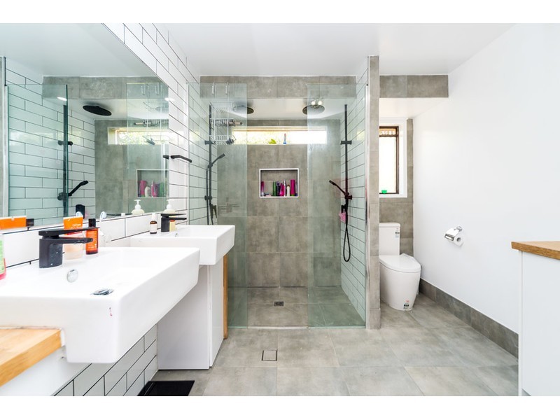 2/9 Elm Court, Labrador QLD 4215