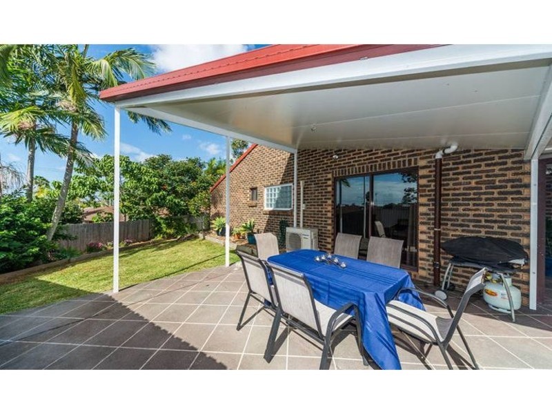 2/31 Callistemon Court, Arundel QLD 4214