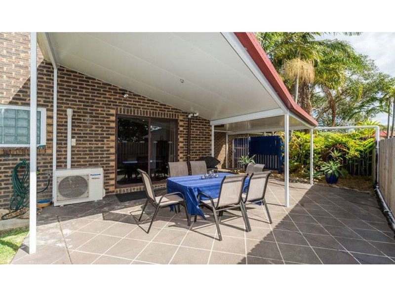 2/31 Callistemon Court, Arundel QLD 4214
