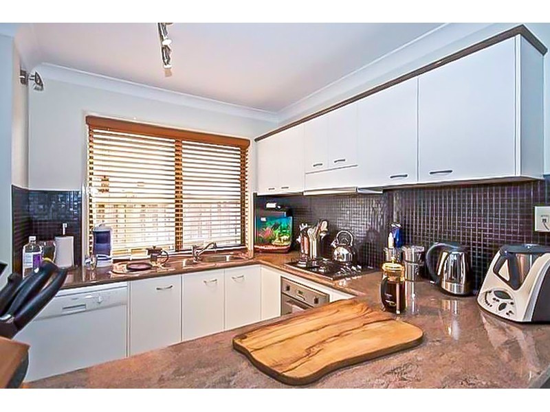 4 Harrow Place, Arundel QLD 4214