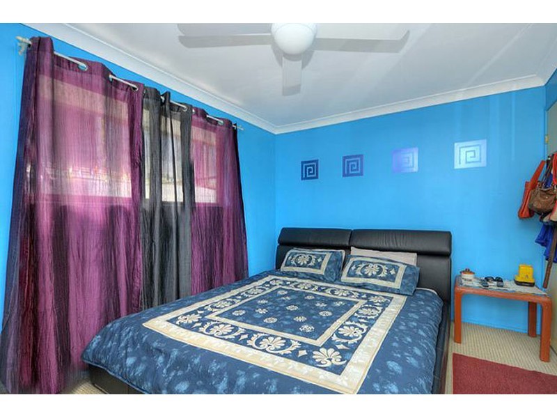 1/215 Government Road, Labrador QLD 4215