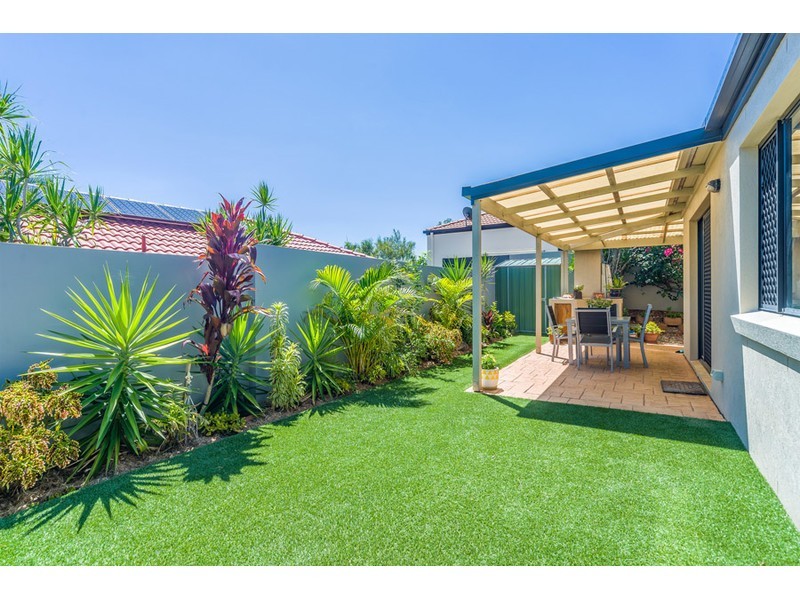2 Orpington Court, Arundel QLD 4214