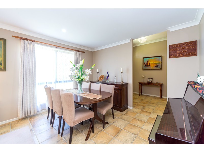 2 Orpington Court, Arundel QLD 4214