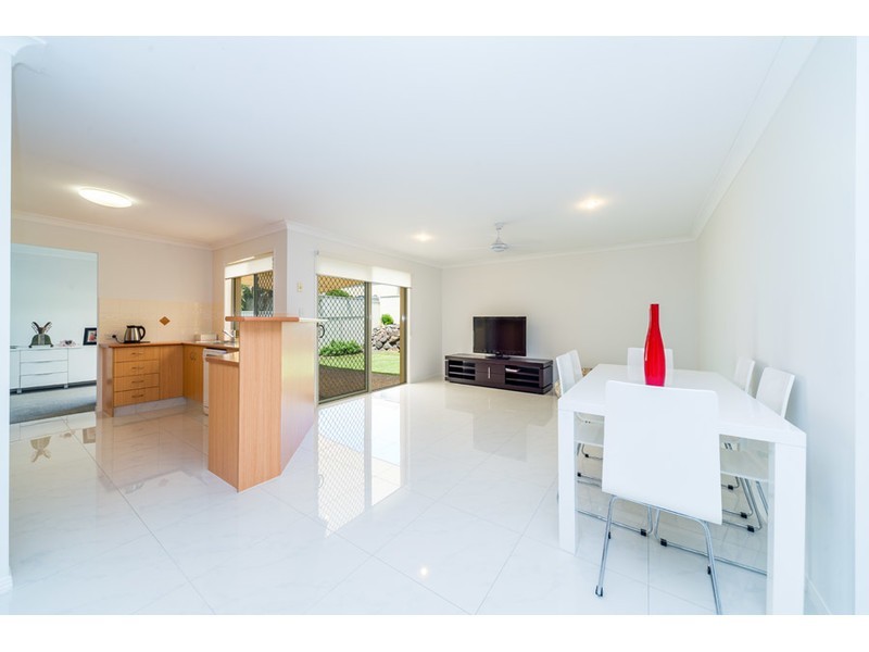 21 Tanzen Drive, Arundel QLD 4214
