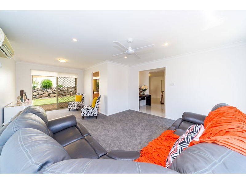 21 Tanzen Drive, Arundel QLD 4214