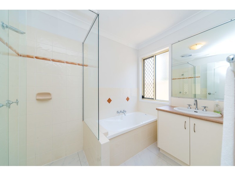 21 Tanzen Drive, Arundel QLD 4214