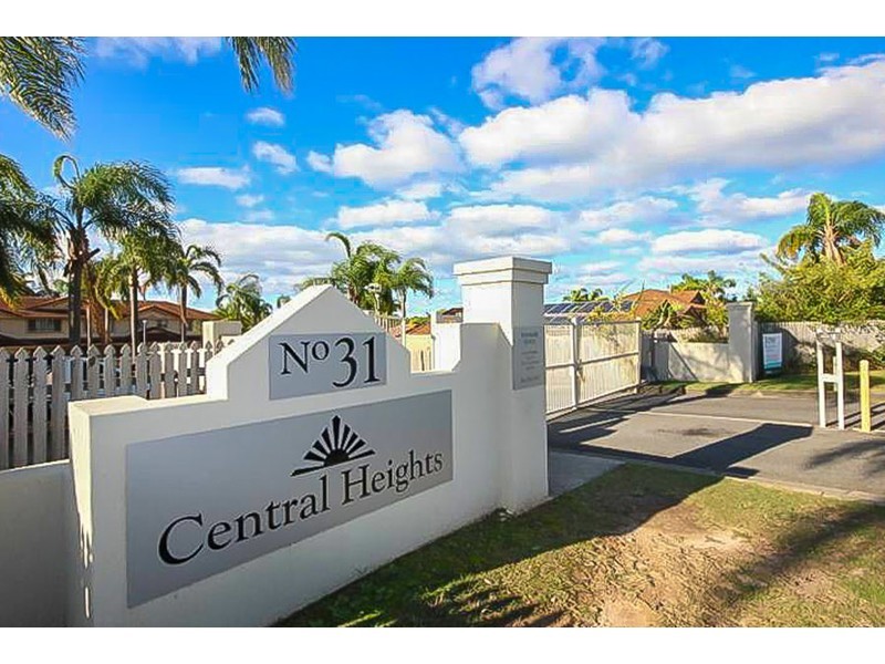 175/31 Usher Avenue, Labrador QLD 4215