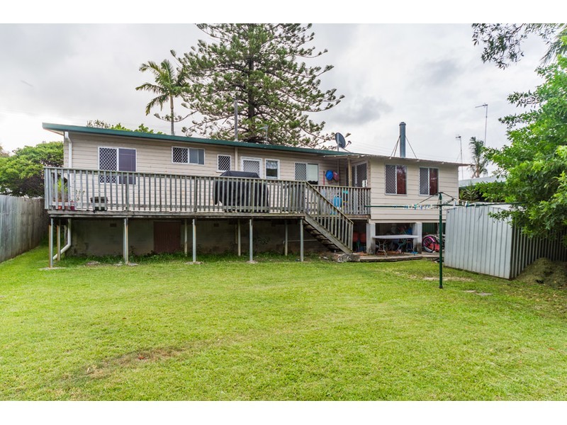 7 Palmer Drive, Labrador QLD 4215