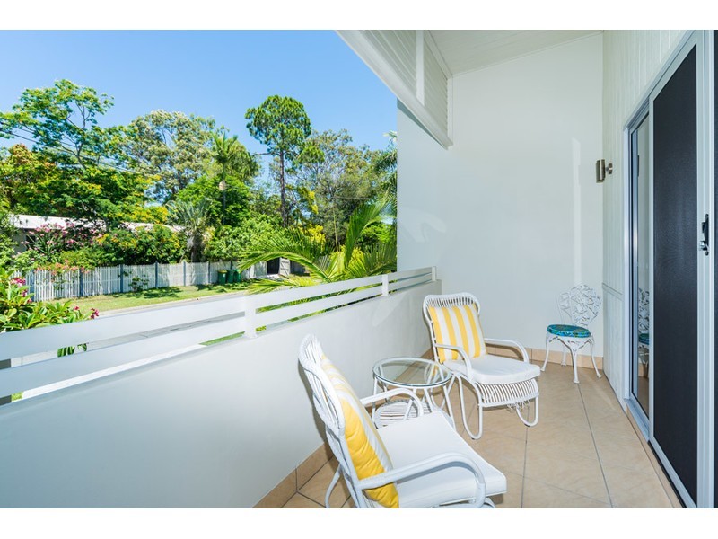 2/20 Billington Street, Labrador QLD 4215