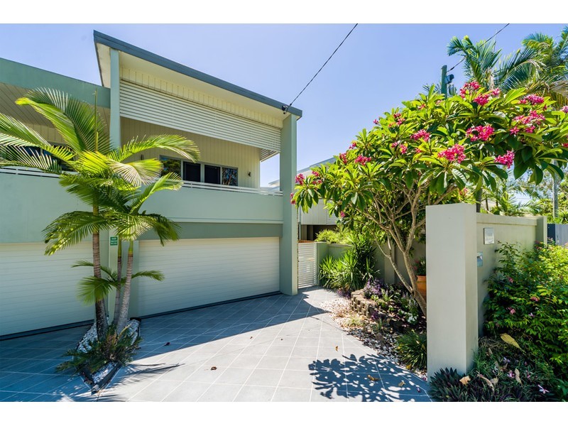 2/20 Billington Street, Labrador QLD 4215