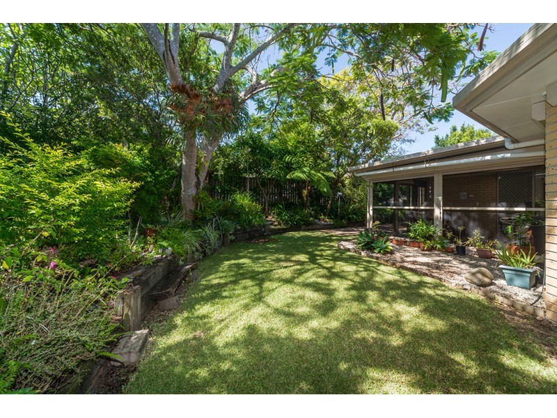 30 Walter Street, Labrador QLD 4215