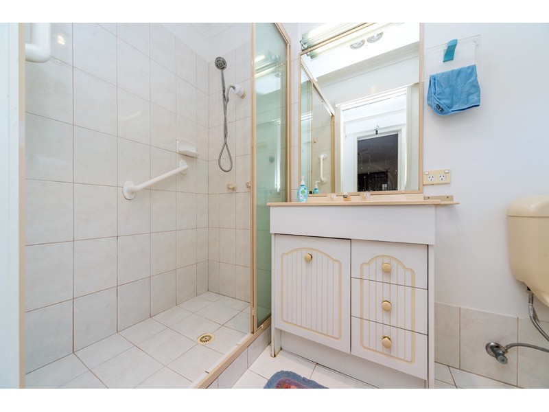 30 Walter Street, Labrador QLD 4215