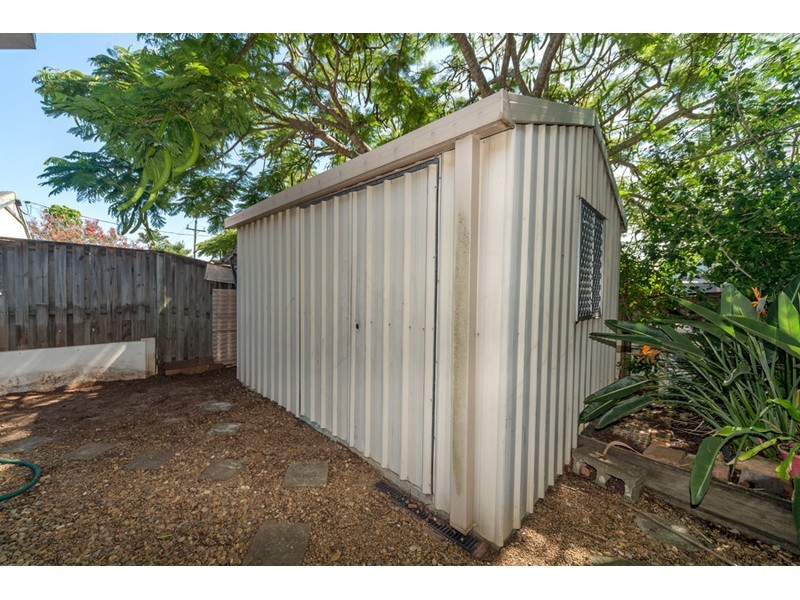 30 Walter Street, Labrador QLD 4215