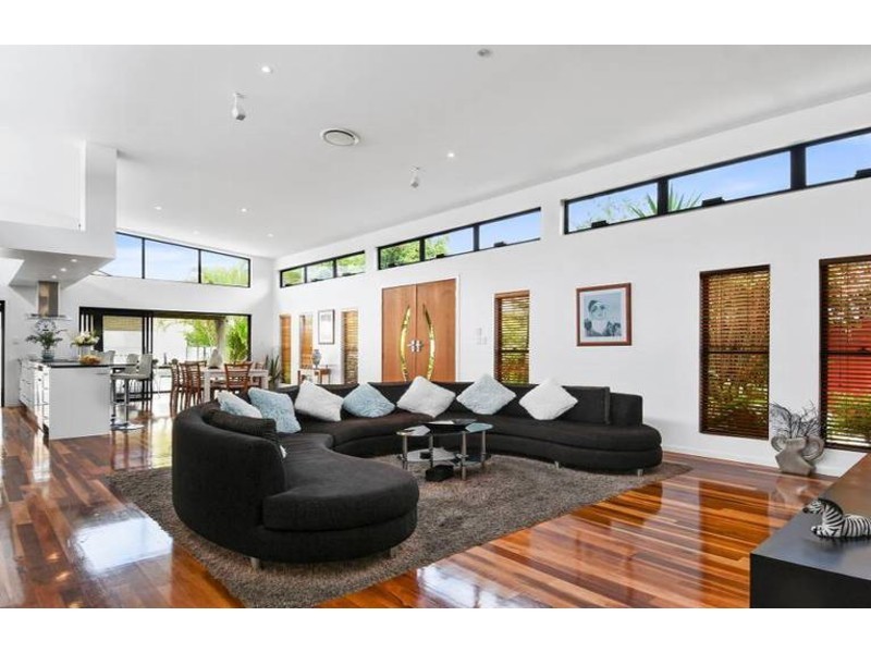 3 Jimmieson Avenue, Labrador QLD 4215