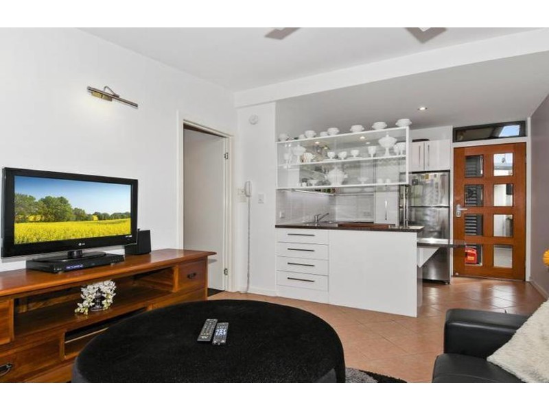 3 Jimmieson Avenue, Labrador QLD 4215