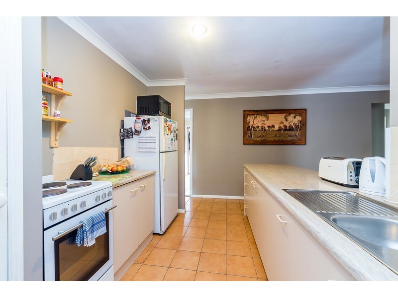 5 Bunker Court, Arundel QLD 4214