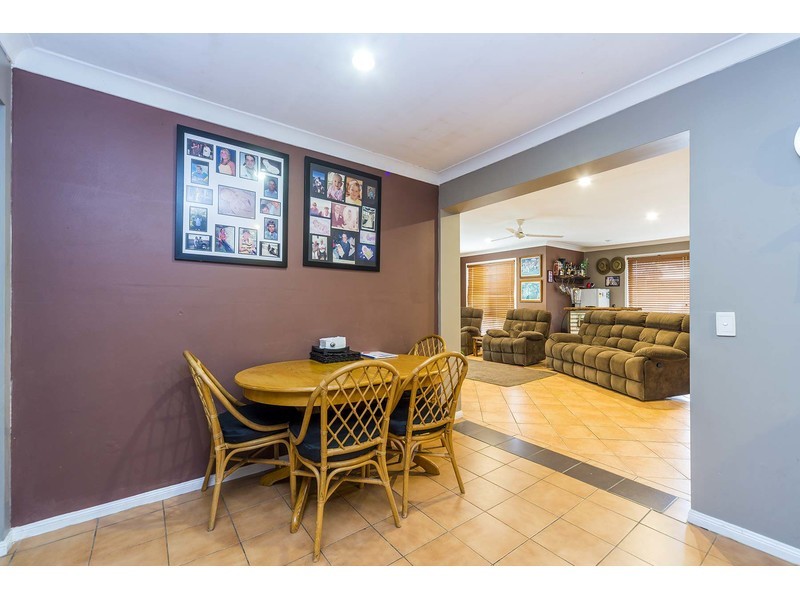 5 Bunker Court, Arundel QLD 4214