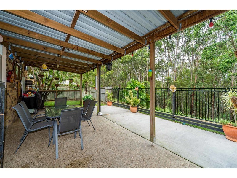 5 Bunker Court, Arundel QLD 4214