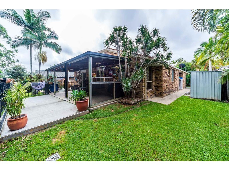 5 Bunker Court, Arundel QLD 4214