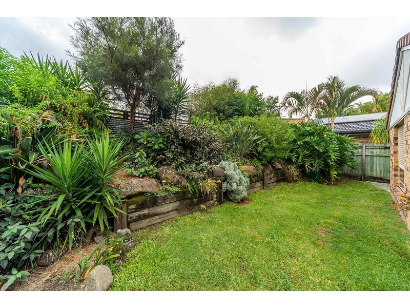 5 Bunker Court, Arundel QLD 4214