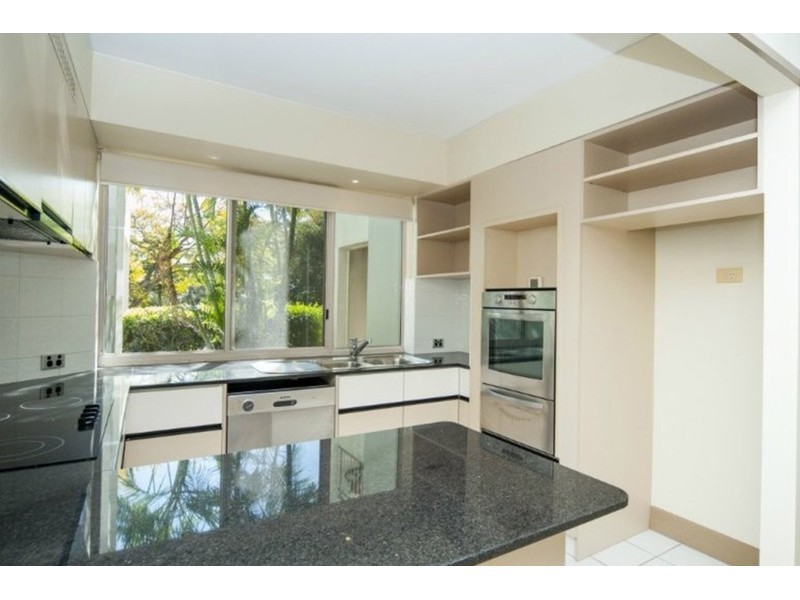 20/76-80 Chichester Drive, Arundel QLD 4214