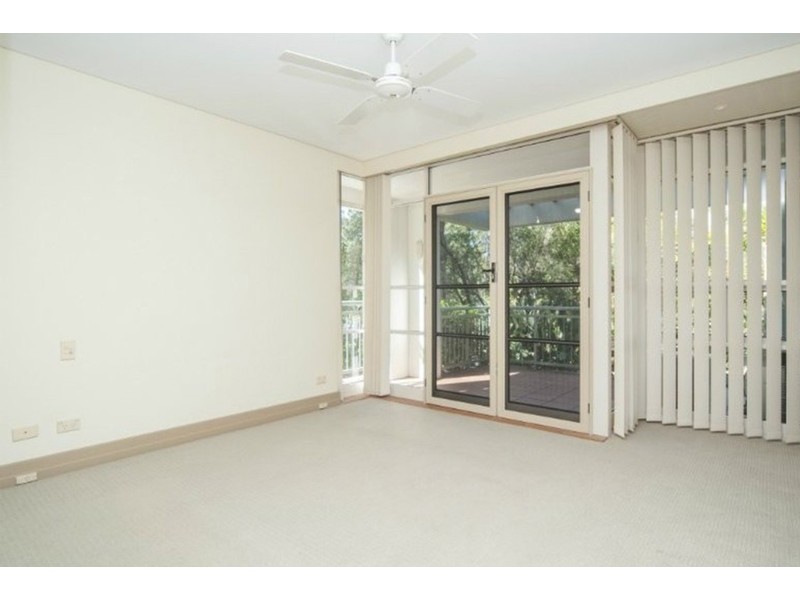 20/76-80 Chichester Drive, Arundel QLD 4214