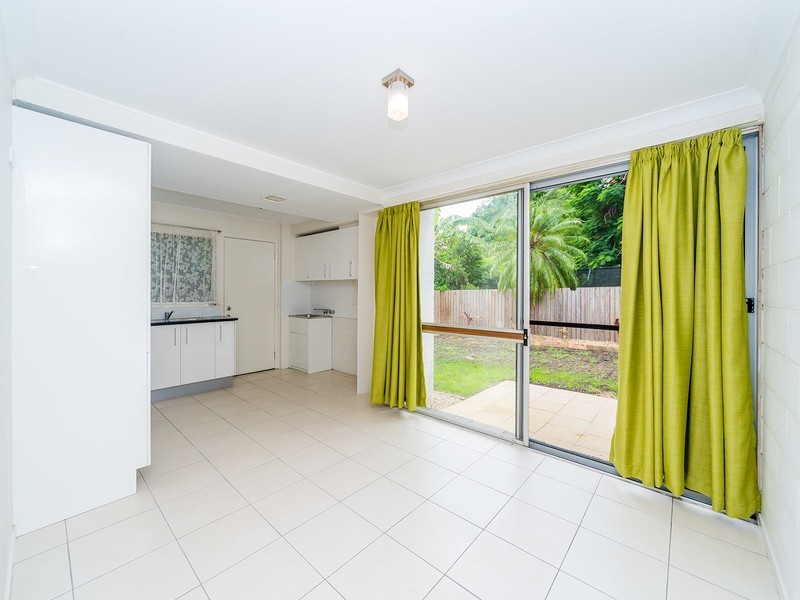 2/24 Gordon Street, Labrador QLD 4215