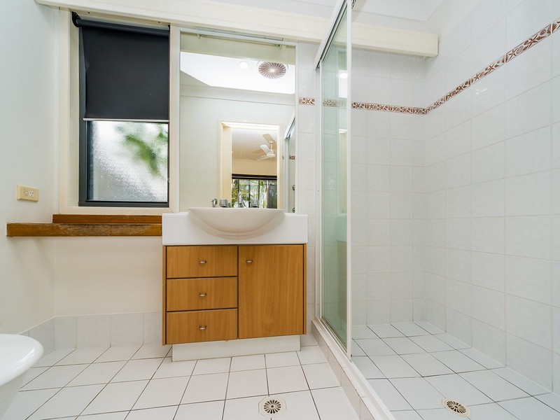 24 Zac Avenue, Coombabah QLD 4216