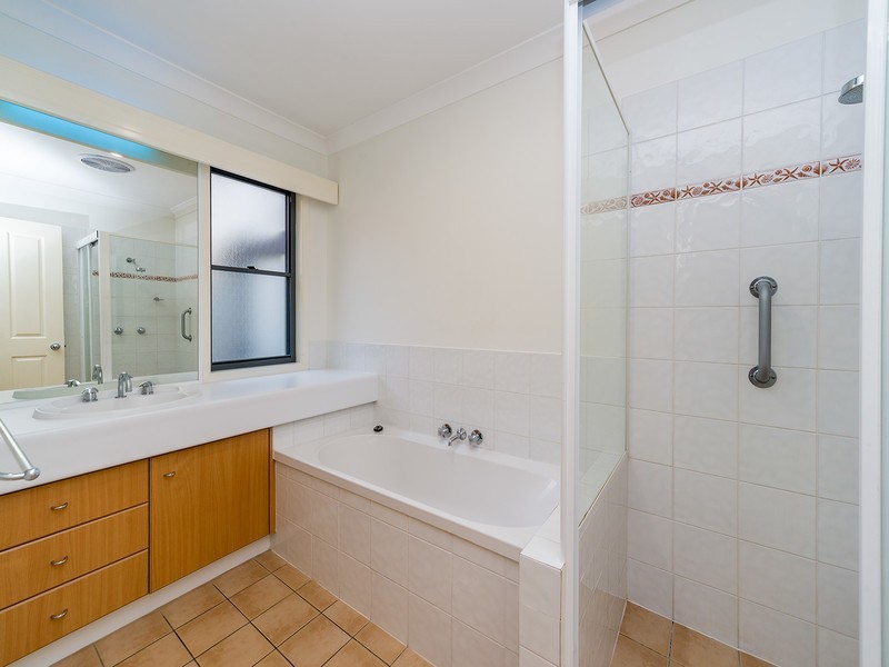 24 Zac Avenue, Coombabah QLD 4216