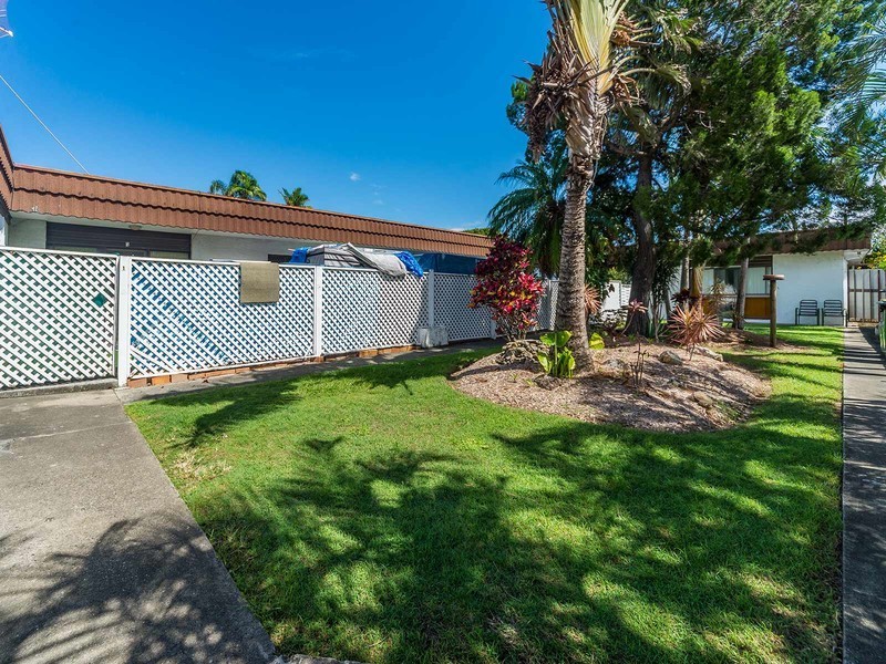 2/60 Frank Street, Labrador QLD 4215