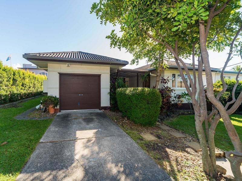 40 Turpin Road, Labrador QLD 4215