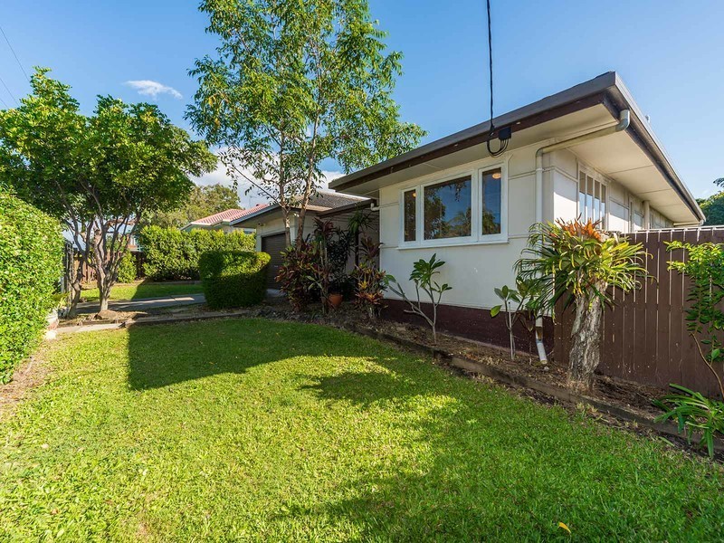 40 Turpin Road, Labrador QLD 4215