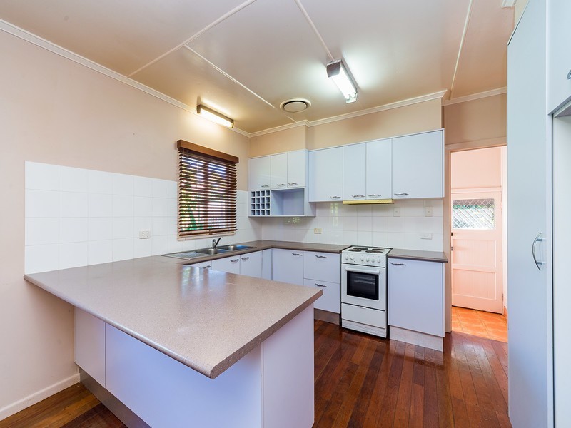 40 Turpin Road, Labrador QLD 4215