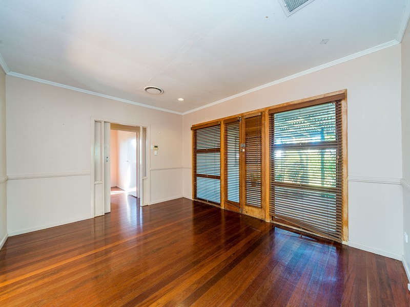 40 Turpin Road, Labrador QLD 4215