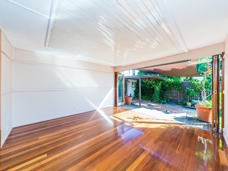 40 Turpin Road, Labrador QLD 4215