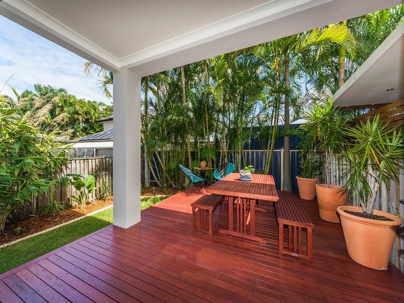 1/32 Middle Street, Labrador QLD 4215