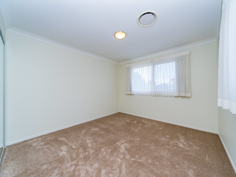 1/32 Middle Street, Labrador QLD 4215